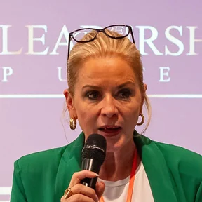 Bettina Klos